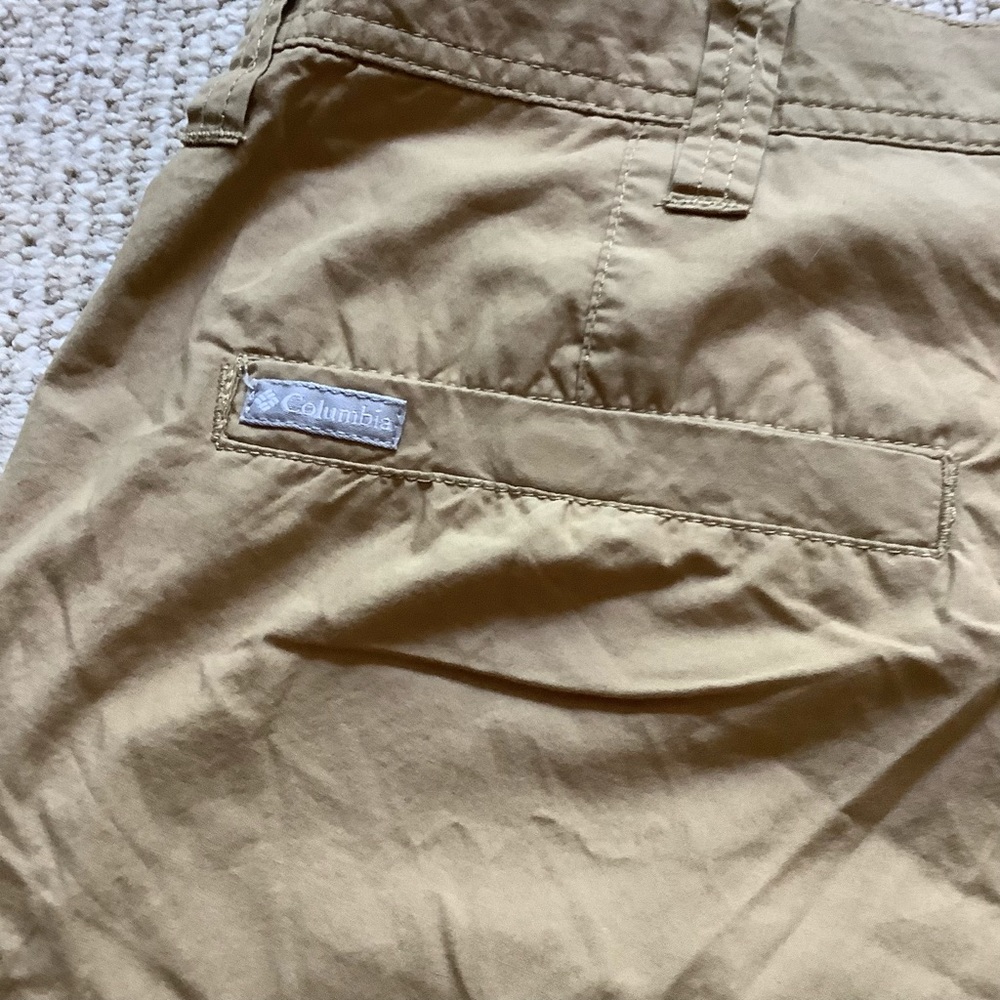 Columbia Cotton Khaki Shorts 38 Waist Inseam 10” - Picture 6 of 12